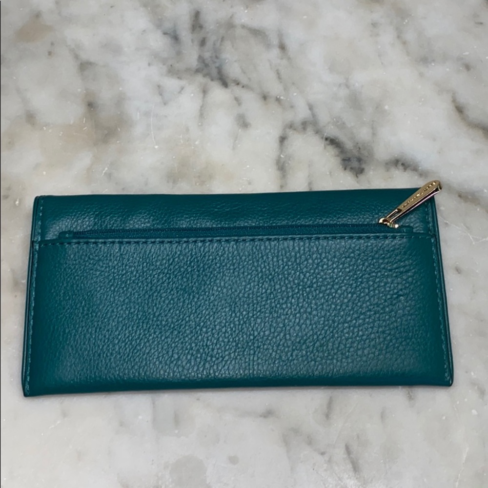 Michael Kors Turquoise Leather Wallet EUC - Picture 2 of 9